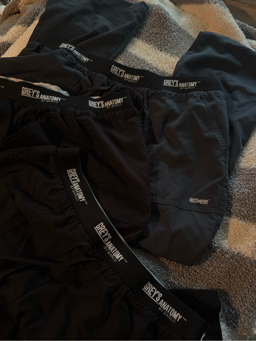 3 Grey's Anatomy Drawstring Scrub Pants - Active - Large
